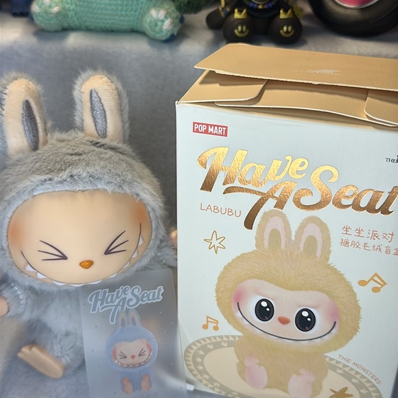 SOLD OUT NEW IN BOX Popmart Have a seat collection “hehe” - Picture 3 of 6